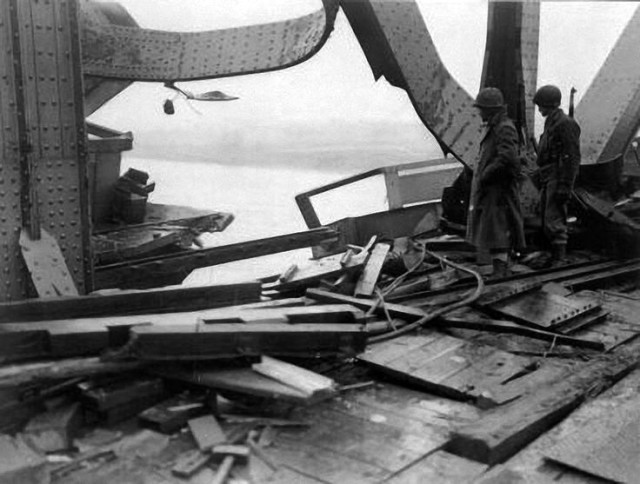 Damage to the southern side of the Ludendorff Bridge from the failed German demolition charge on the eastern pier.