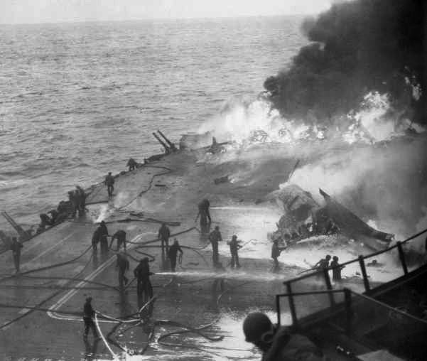 USS_Saratoga_Kamikaze_hit_21_February_1945