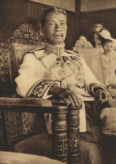 King Sisowath Monivong. By Ravivaddhana - Own work, CC BY-SA 3.0