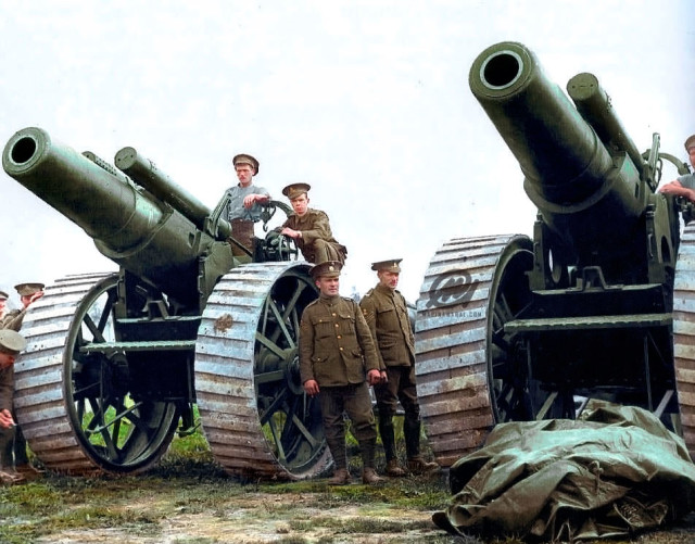 6b.Howitzers-of-the-Royal-Garrison-Artillery,-1917