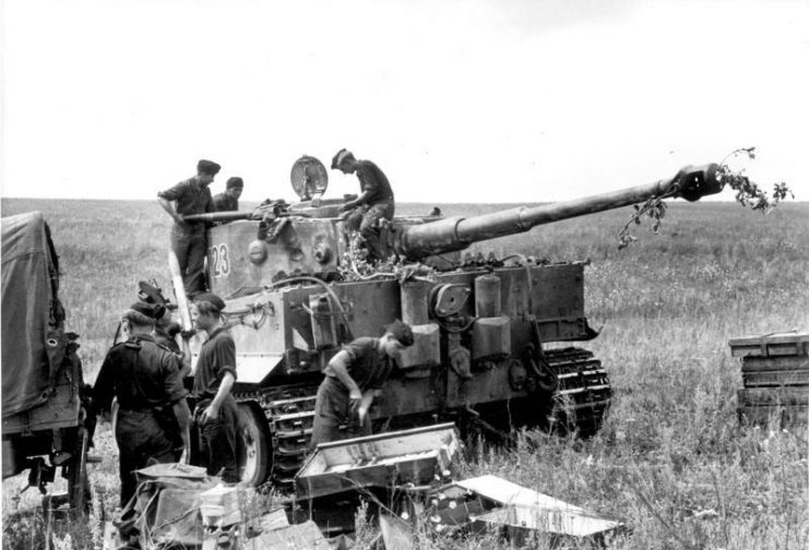 Panzer VI (Tiger I). By Bundesarchiv – CC BY-SA 3.0 de
