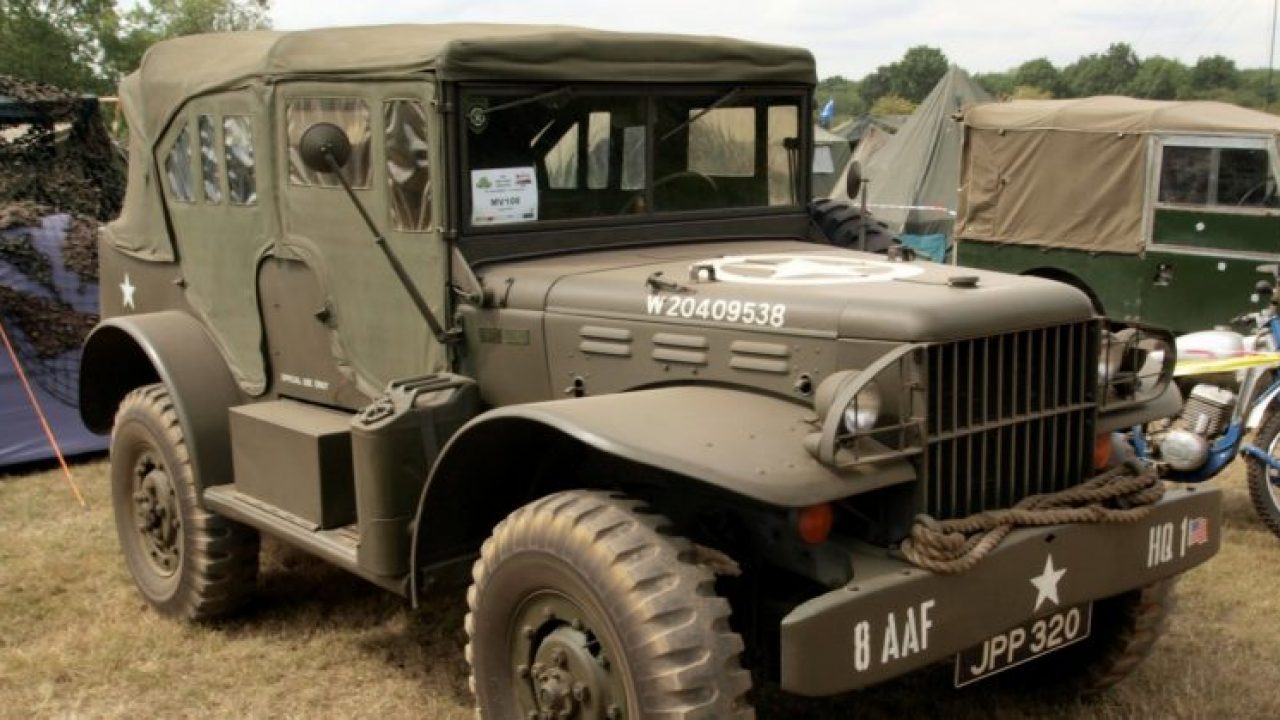 ophouden Overtuiging Grazen Own A Piece of WW2: The first truck offered up by the Dingman Collection is  the 1945 Dodge WC-58 Radio Car