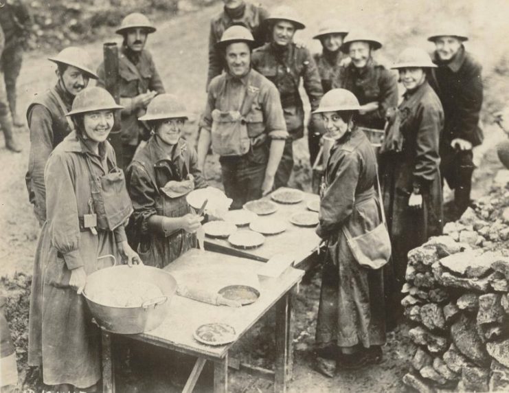 Salvation Army at work, c. 1918. Photo: Salvation Army USA West / Flickr / CC-BY-SA 2.0