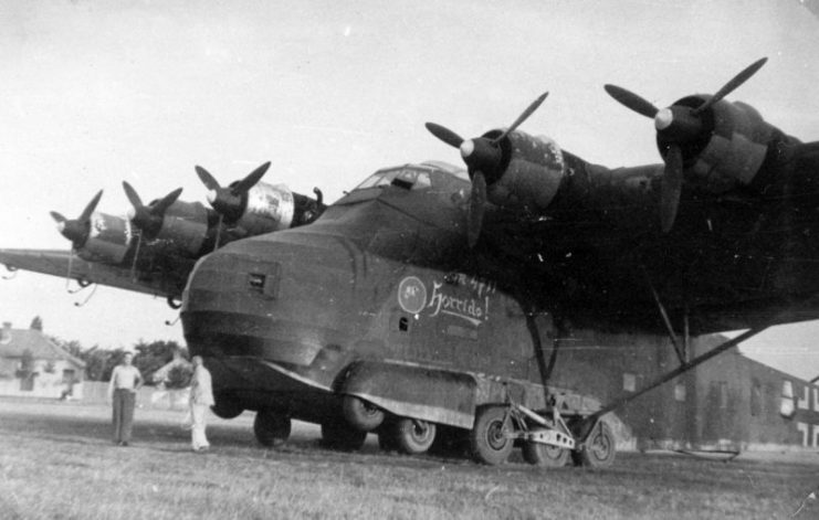 Close-up do trem de pouso do Me-323 Gigant.  Foto: FORTEPAN / Vojnich Pál