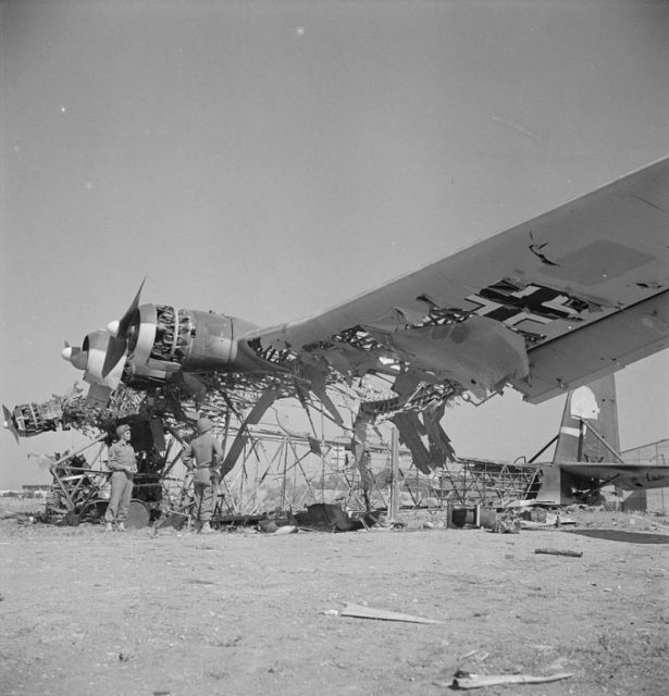 Naufrágio de um Me323D, Tunísia, maio de 1943.