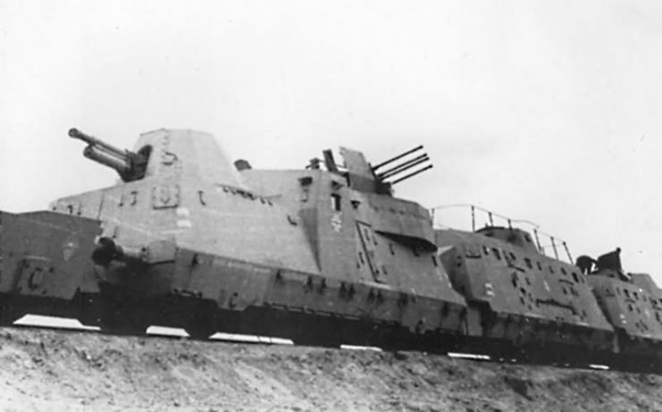 German armored train Panzerzug typ BP42 1943