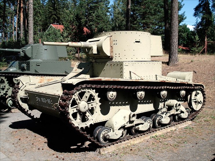 Finnish tank T-26 (in fact, a wartime modification of the Soviet flamethrowing tank KhT-26, with BT-5 tank turret, brought up to T-26 M.1933 standard), displayed in Finnish Tank Museum.Photo Balcer CC BY 2.5