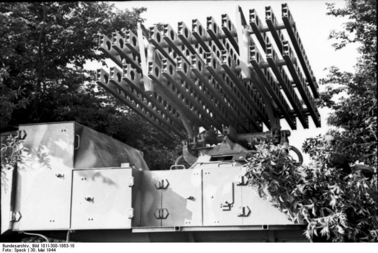 Riva-Bella, Demonstration of Panzerwerfer. By Bundesarchiv Bild CC-BY-SA 3.0
