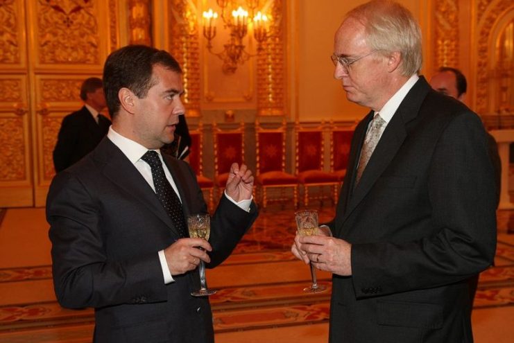 O Embaixador John Beyrle com o Presidente Dmitry Medvedev em setembro de 2008