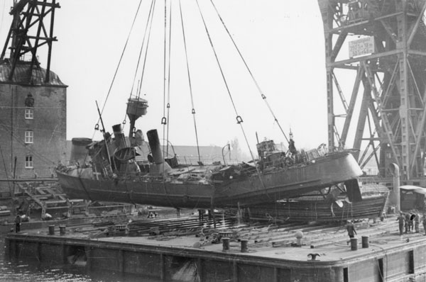 Salvaging of Hvalrossen on 17 October 1943, sunken on 29 August 1943