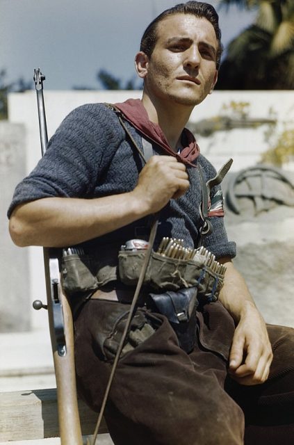 [Imagen: 596px-an_italian_partisan_in_florence_14...23x640.jpg]