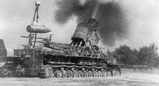 600 mm Karl-Gerät “Ziu” firing in Warsaw, August 1944.