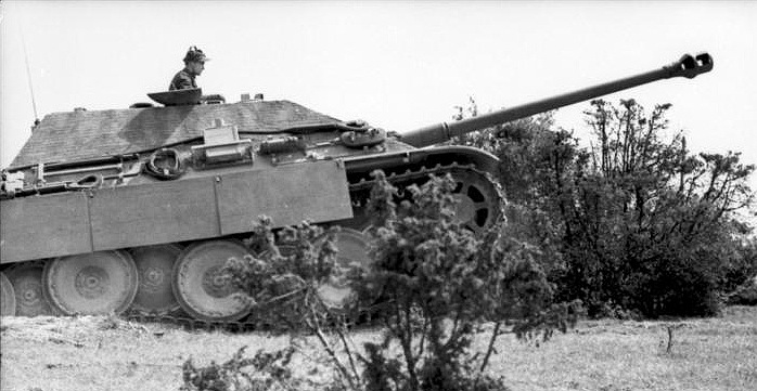 Jagdpanther in Northern France.Photo: Bundesarchiv, Bild 101I-717-0017-12 Jesse CC-BY-SA 3.0