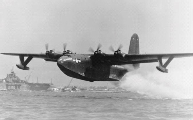 The Martin JRM-3 Philippine Mars (BuNo. 76820) of transport squadron VR-2 taking off fom San Francisco Bay at NAS Alameda, California (USA) to Honululu, Hawaii, in 1946.