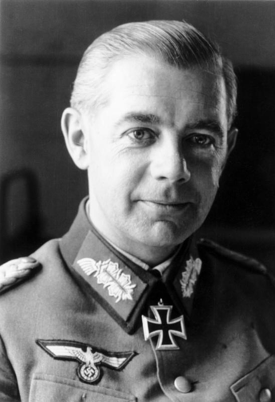 Walter Wenck.Photo: Bundesarchiv, Bild 101I-237-1051-15A / Schneider/Kunath / CC-BY-SA 3.0
