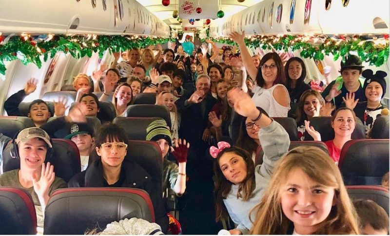 Actor Gary Sinise Flies 1,000 Kids of Fallen Soldiers to Disney World