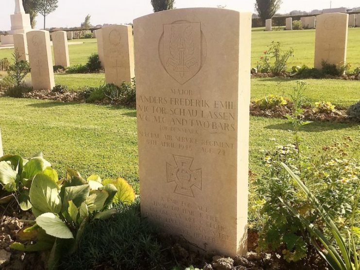 Major Anders Lassen’s grave at Argenta Gap War Cemetery, east of Argenta, 1 September 2015. Photo by Olsok29 -CC BY-SA 4.0