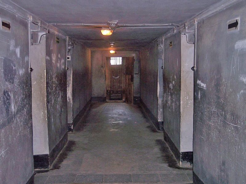 Emotionally Tough Virtual Tour Inside The Auschwitz Concentration