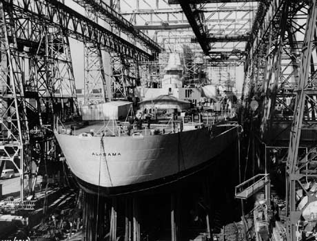 The U.S. Navy battleship USS Alabama (BB-60) under construction at the Norfolk Naval Shipyard, Virginia (USA), circa 1941.