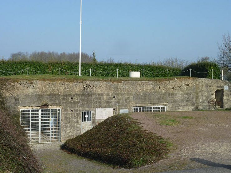 Bunker provided to the Suffolk Regiment in 1989 to act as their memorial and museum.Photo: Tib124 CC BY-SA 4.0