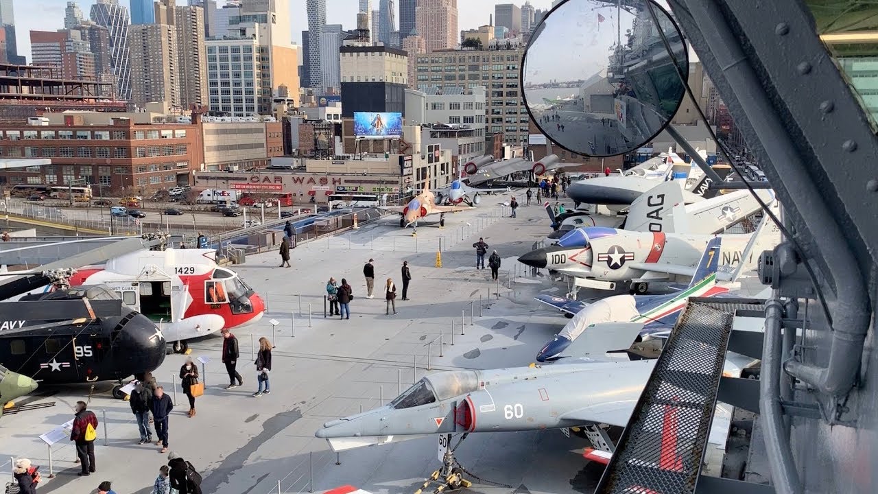Repairs at Sea Floating DryDocks of World War II