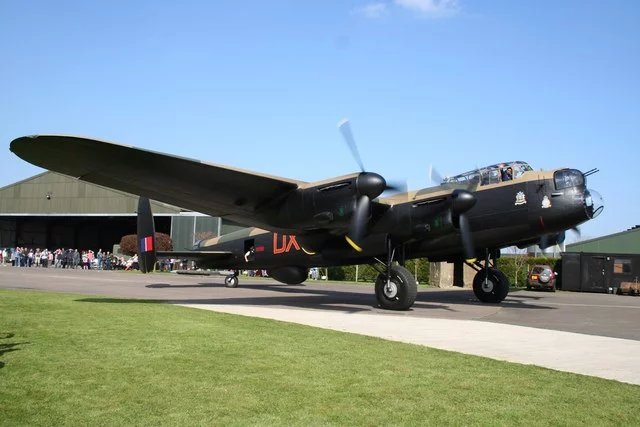 Avro Lancaster NX611 ‘Just Jane’ CC BY-SA 2.0 Richard Croft