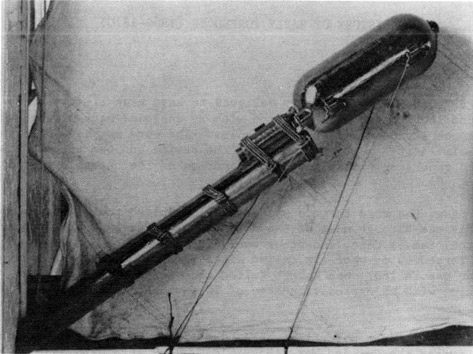 Explosive charge lashed to the boom of a spar torpedo