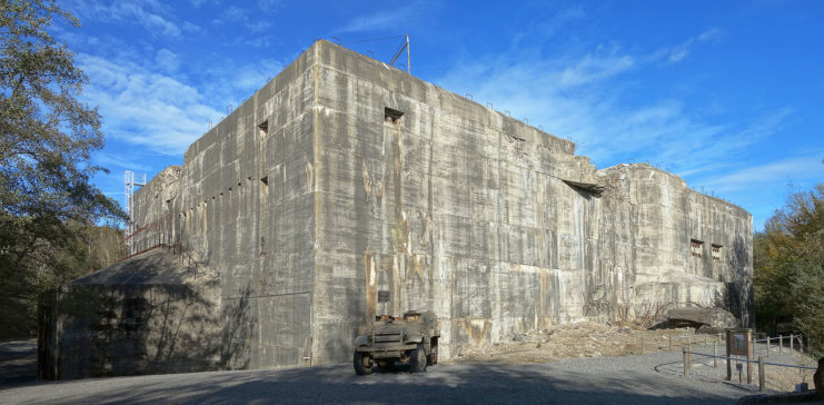 The huge Blockhaus d’Éperlecques, with walls up to 7 meters thick. Image credit – Velvet CC BY-SA 4.0