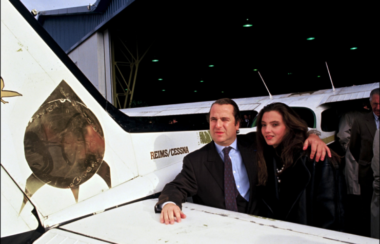 Jean-Loup Sulitzer posing with Rust's Cessna aircraft