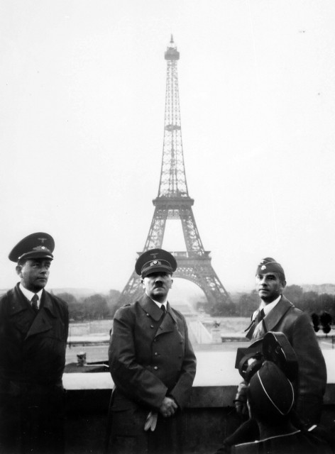 Hitler visits Paris with architect Albert Speer (left) and sculptor Arno Breker (right), 23 June 1940 - Wikipedia