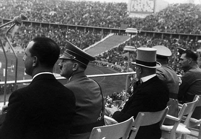 Hitler in one shot from the 1936 Berlin Olympics where Halet Çambel took part of as a representative of Turkey in the women’s foil event.
