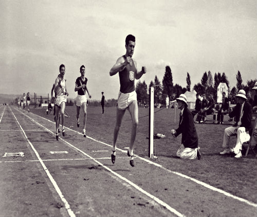 Young Louis Zamperini competing.