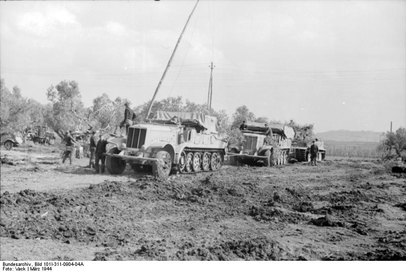 Italien, Zugkraftwagen, Panzer VI (Tiger I)