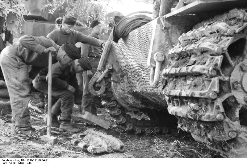 Italien, Panzer VI (Tiger I), Reparatur