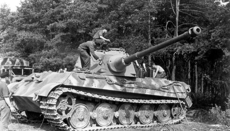 Frankreich, Panzer VI (Tiger II, Kˆnigstiger)