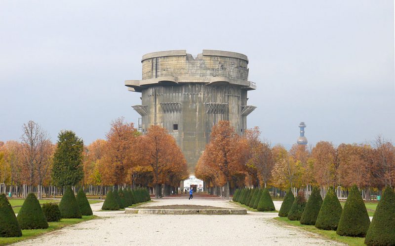 1024px-Augarten_Flakturm