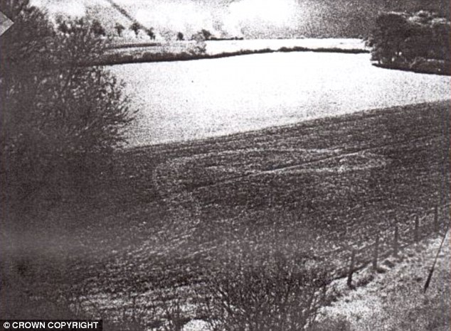 24DE257000000578-2917963-MI5_spent_years_trying_to_decipher_crop_circles_amid_fears_they_-m-3_1421750479063