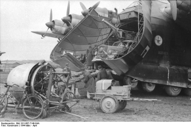 Russland-Mitte, Flugzeug Me 323 Gigant