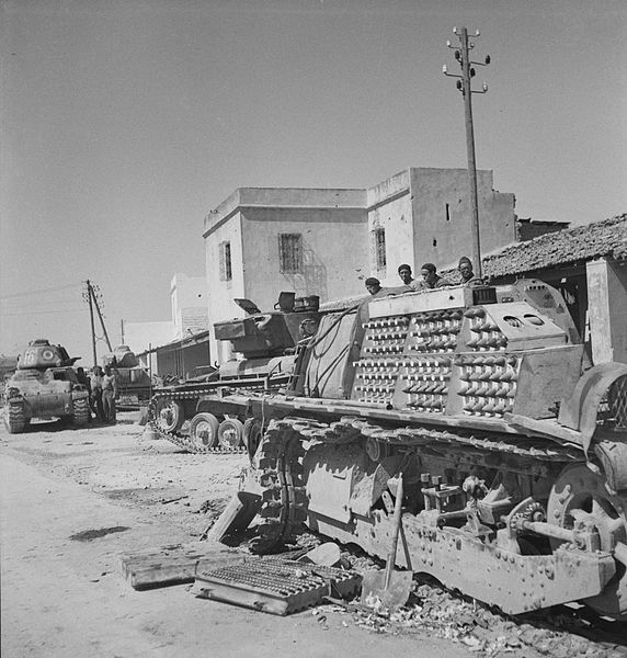 Porto_Farina_tank_wrecks_May1943