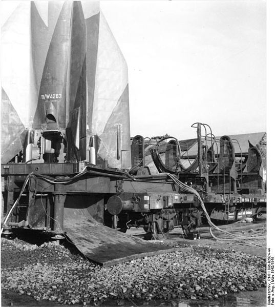 537px-Bundesarchiv_RH8II_Bild-B2024-44,_Peenemünde,_Raketentransport