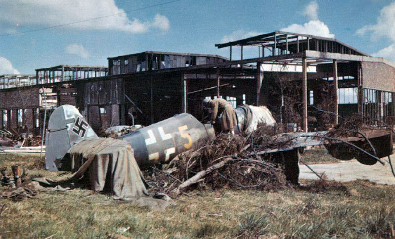 Bf-109G6-3.JG53-(Y5+)-Attenbaum-1945