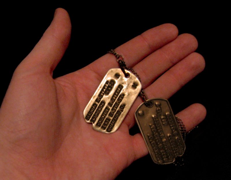 U.S. Army dogs tags from World War II. By Postdlf - CC BY-SA 3.0