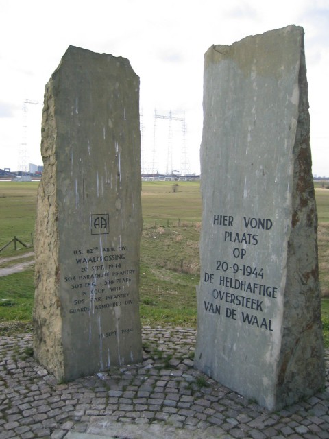 Nijmegen River crossing monument 1