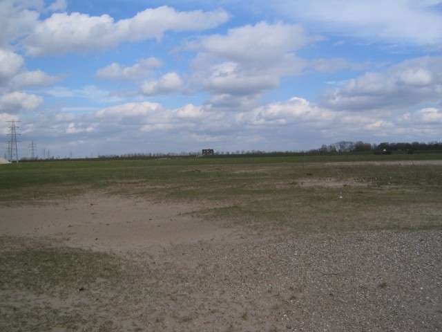 Nijmegen River crossing view to dyke