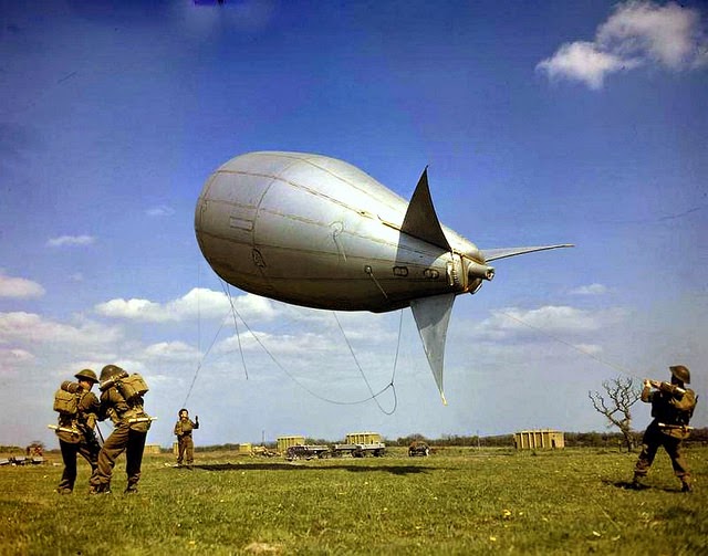 Aircraft of the R.A.F. and S.A.A.F. during World War II (33)