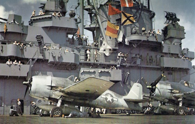 F6Fs_on_USS_Yorktown_Aug_1943