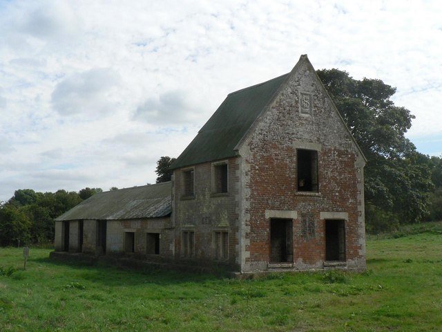 Imber - Seagrams Farm
This is one of only six of the remaining original buildings that remain in the village of Imber. The rest of the buildings were destroyed by the Army in the years following their takeover in 1943. Segrams farm has the date 1880 above the door. - By Chris Talbot 