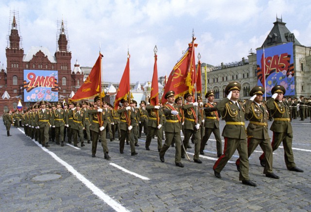 RIAN_archive_802356_Military_parade_on_Red_Square_on_May_9