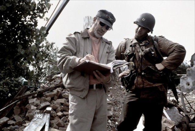 Steven-Spielberg-Tom-Hanks-on-the-sets-of-Saving-Private-Ryan