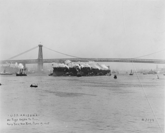 USSArizonaAsTugsBegantoTowNavyYardNewYorkJune191915_zpse9922010